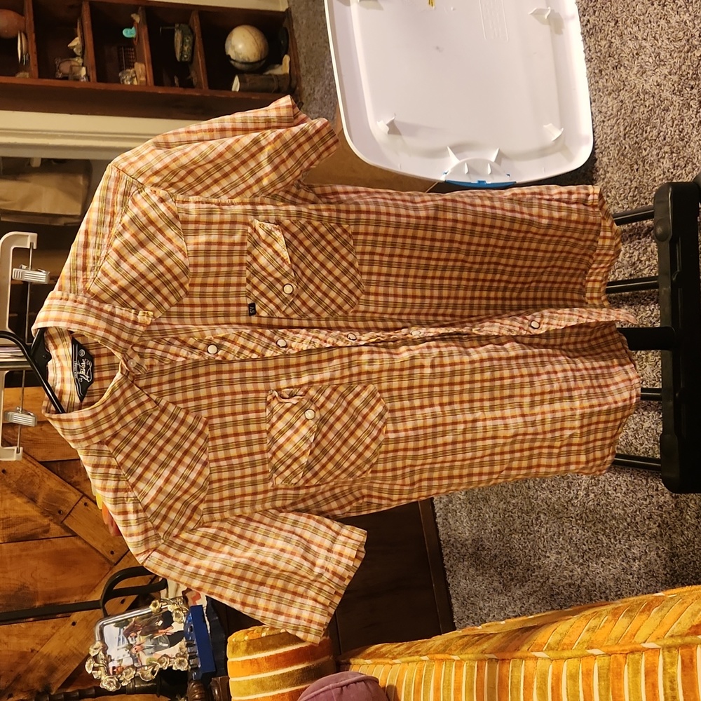 Women's western pearl snap